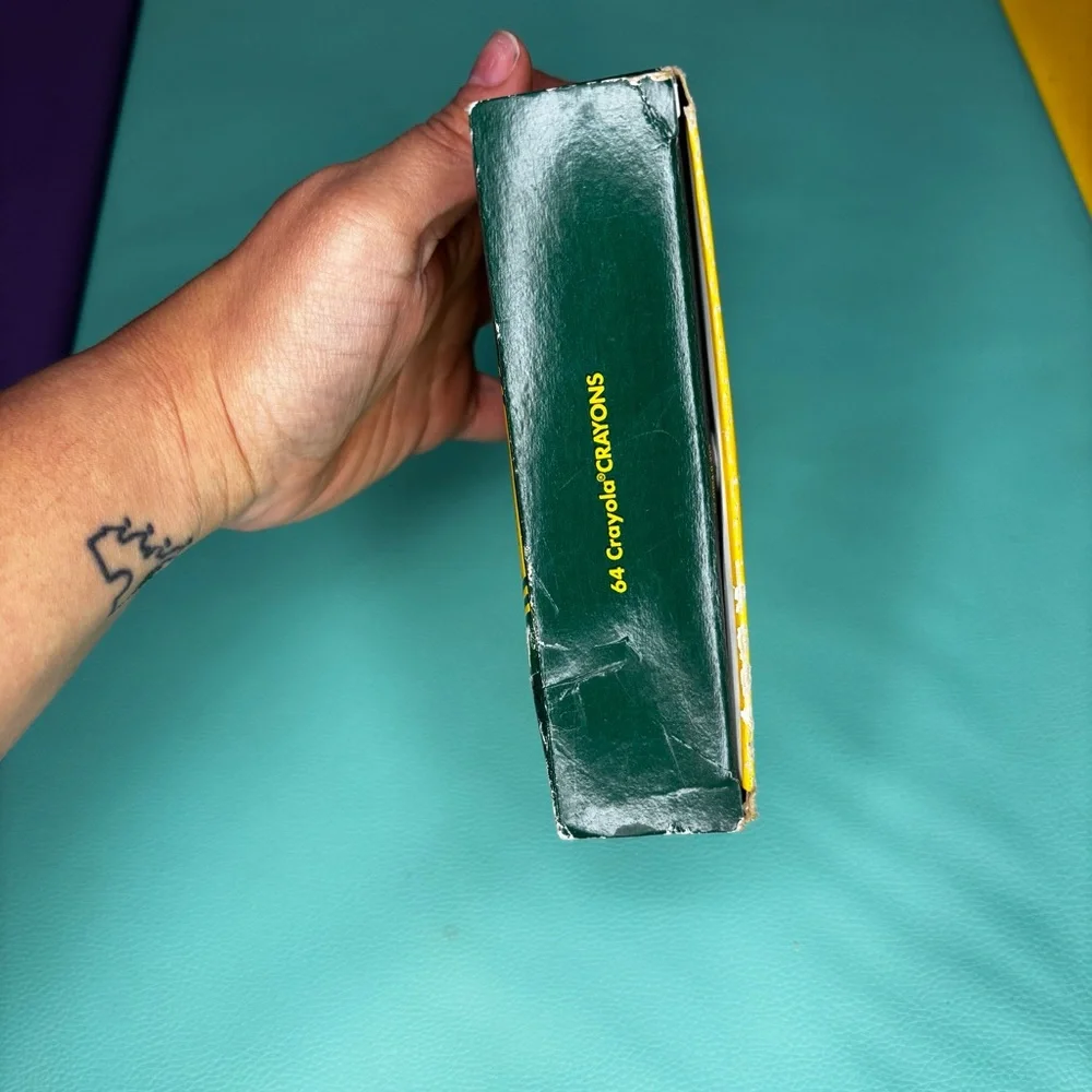 Crayola Crayons Vintage 64‎ count
